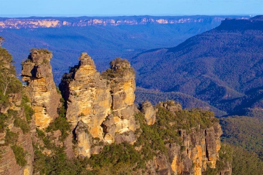 Three Sisters image in the Blue Mountains, NSW
